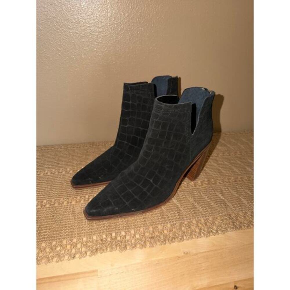 Vince Camuto VC-WELLAND Black Croc Embossed Leather Ankle Boots Women’s 8.5M GUC